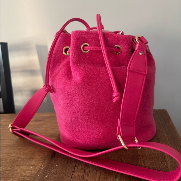 Juicy Couture Pink Shoulder Bag with gold accents - Picture 3 of 5